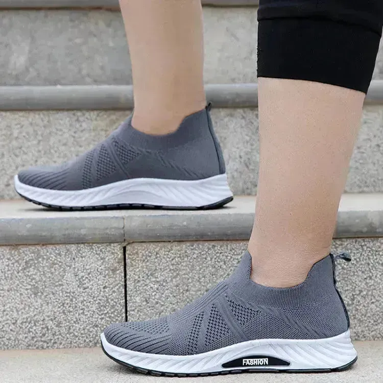 Casual Slip-on Mesh Sports Shoes Flying Woven Soft Breathable  Running Walking Flat Shoes Men