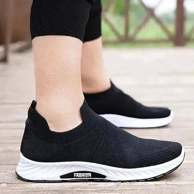 Casual Slip-on Mesh Sports Shoes Flying Woven Soft Breathable  Running Walking Flat Shoes Men