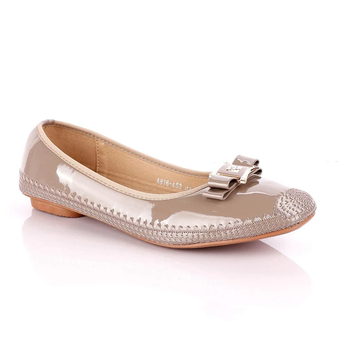 Fashionable Classic Crested Khaki Gloss Women's Flat Shoe