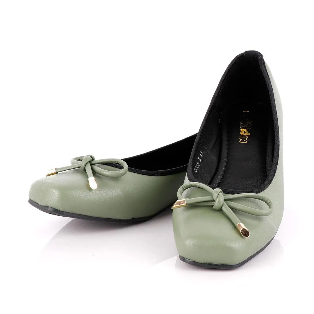 Fashionable Classic Green Women's Flat Shoe