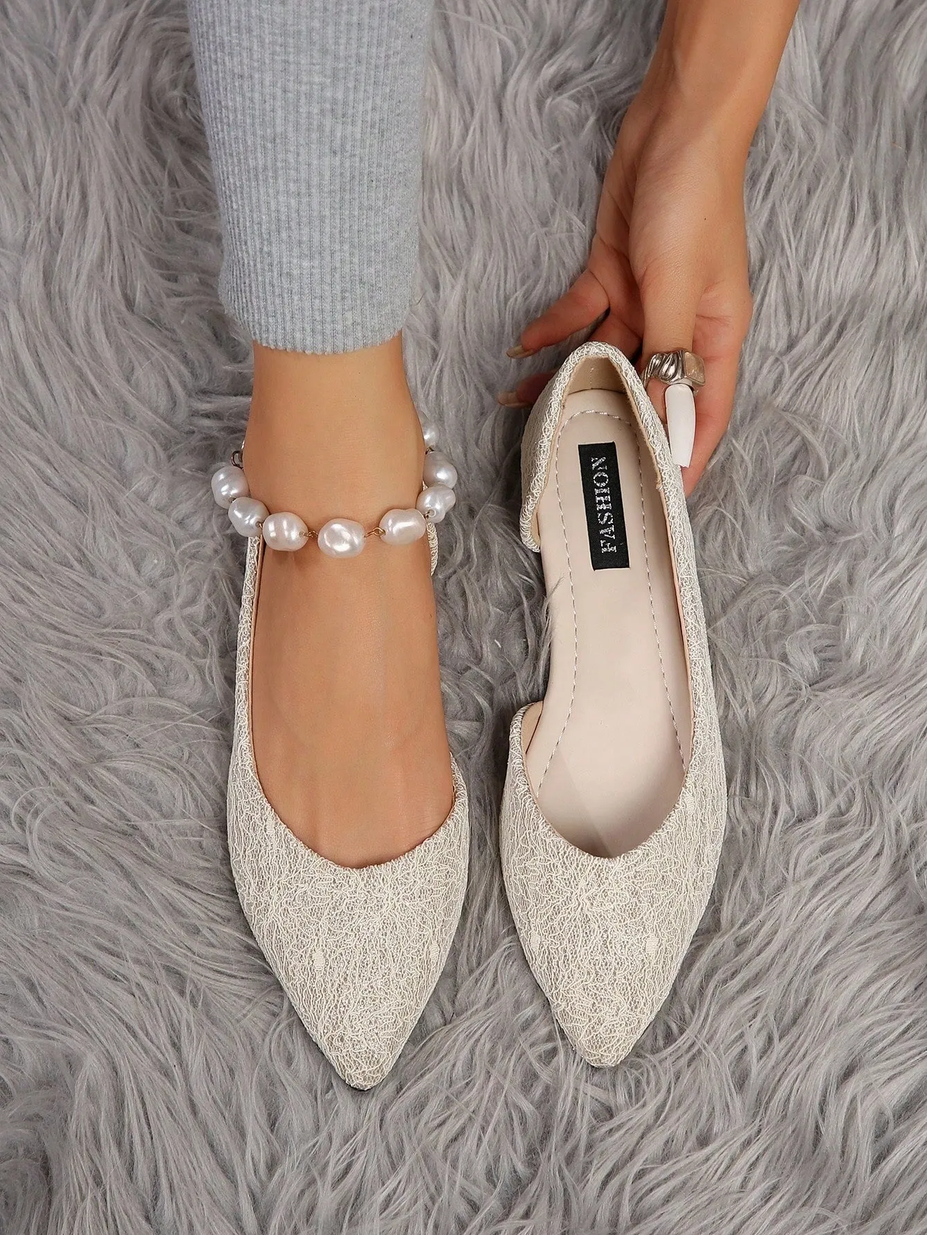 Fashionable Women's Flat Shoes