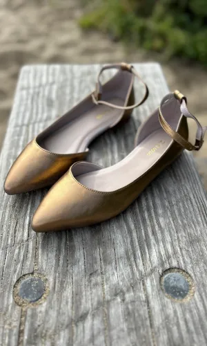 HOSS Bronze Leather Point Toe Flat